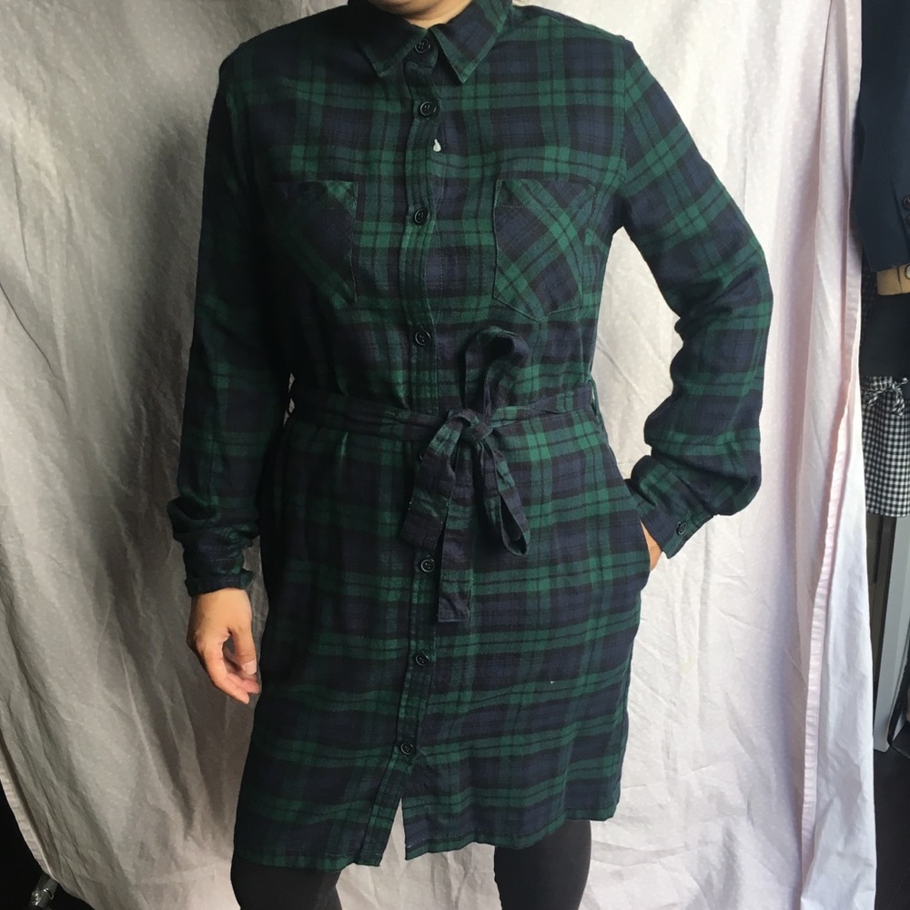 Uniqlo Green and Navy Plaid Flannel Long Sleeve Shirt Dress